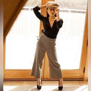 Zara Houndstooth Black Beige Wide Leg Cropped Pants- Size Medium